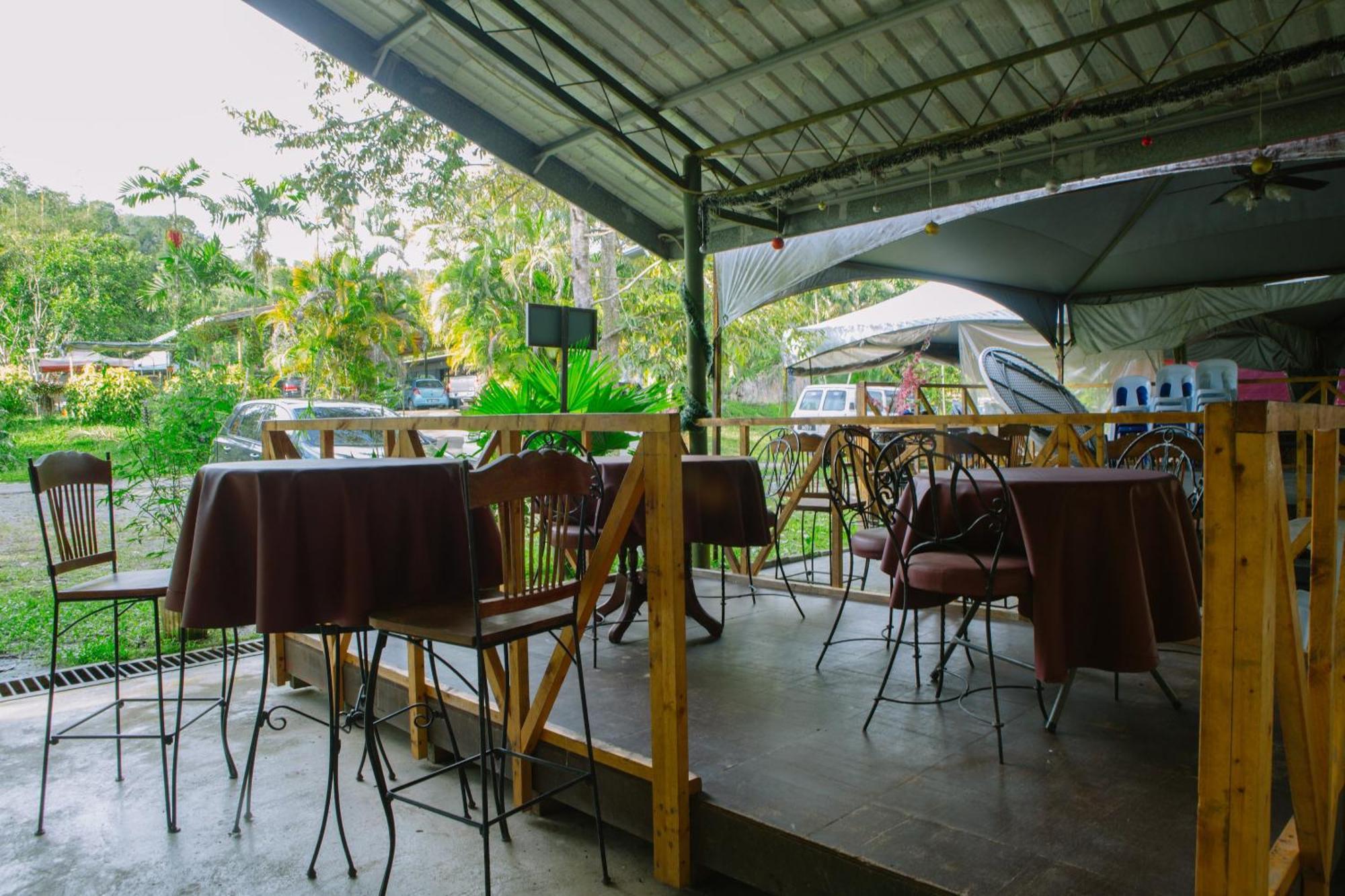 Oyo 90037 The 7 Lodge Tambunan Exteriér fotografie